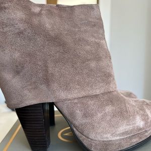 ASH suede ankle boots size 39 (8.5)